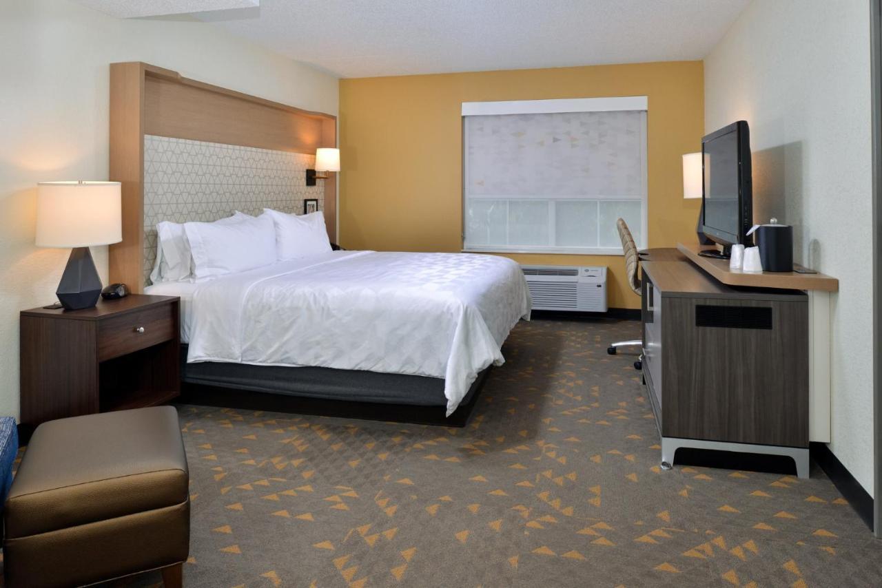 Holiday Inn Hotel & Suites Overland Park-Convention Center By Ihg Exterior photo