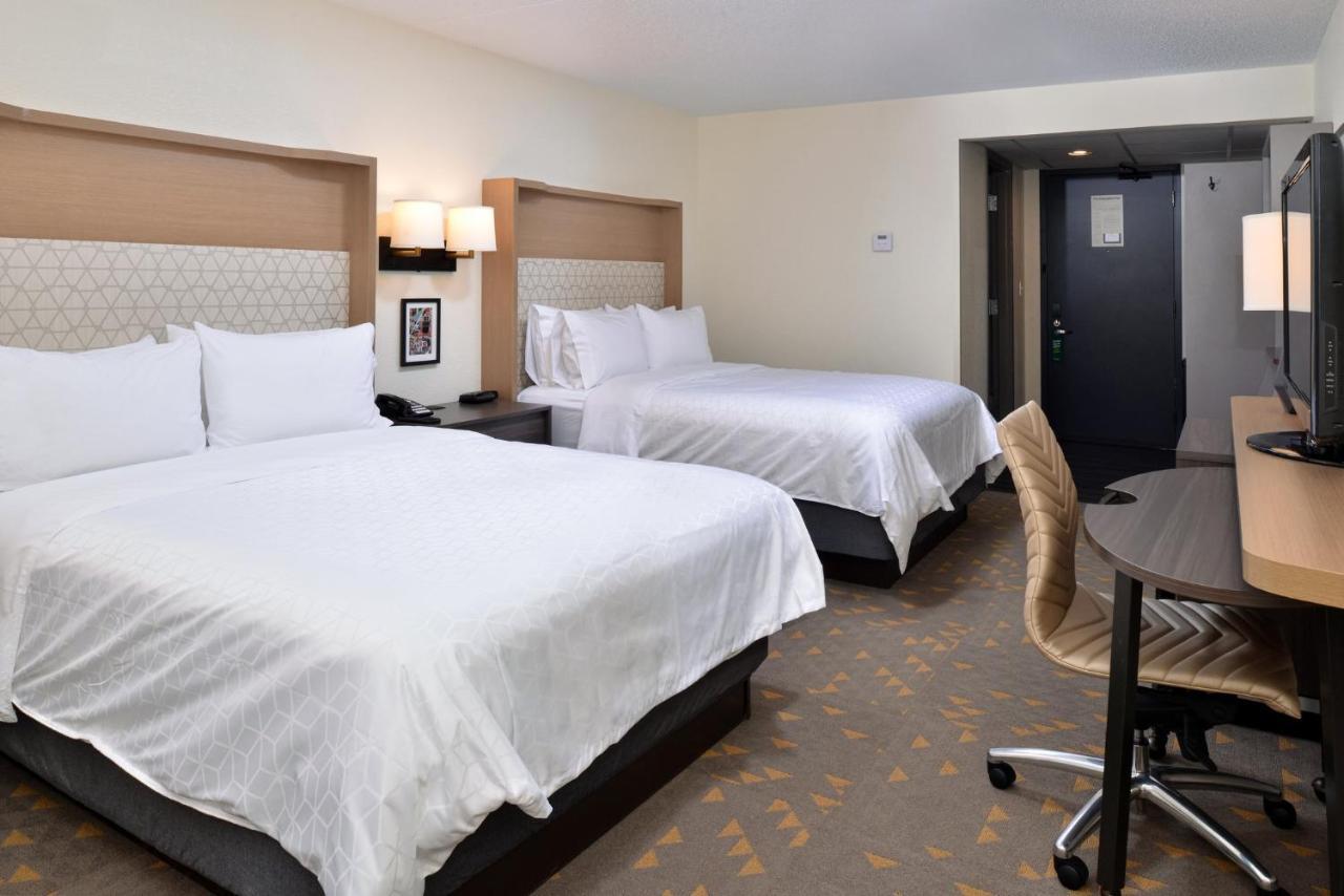 Holiday Inn Hotel & Suites Overland Park-Convention Center By Ihg Exterior photo