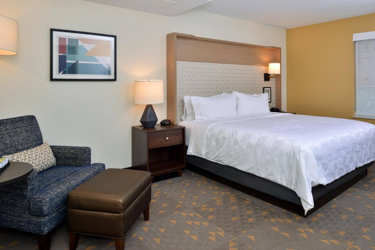 Holiday Inn Hotel & Suites Overland Park-Convention Center By Ihg Exterior photo