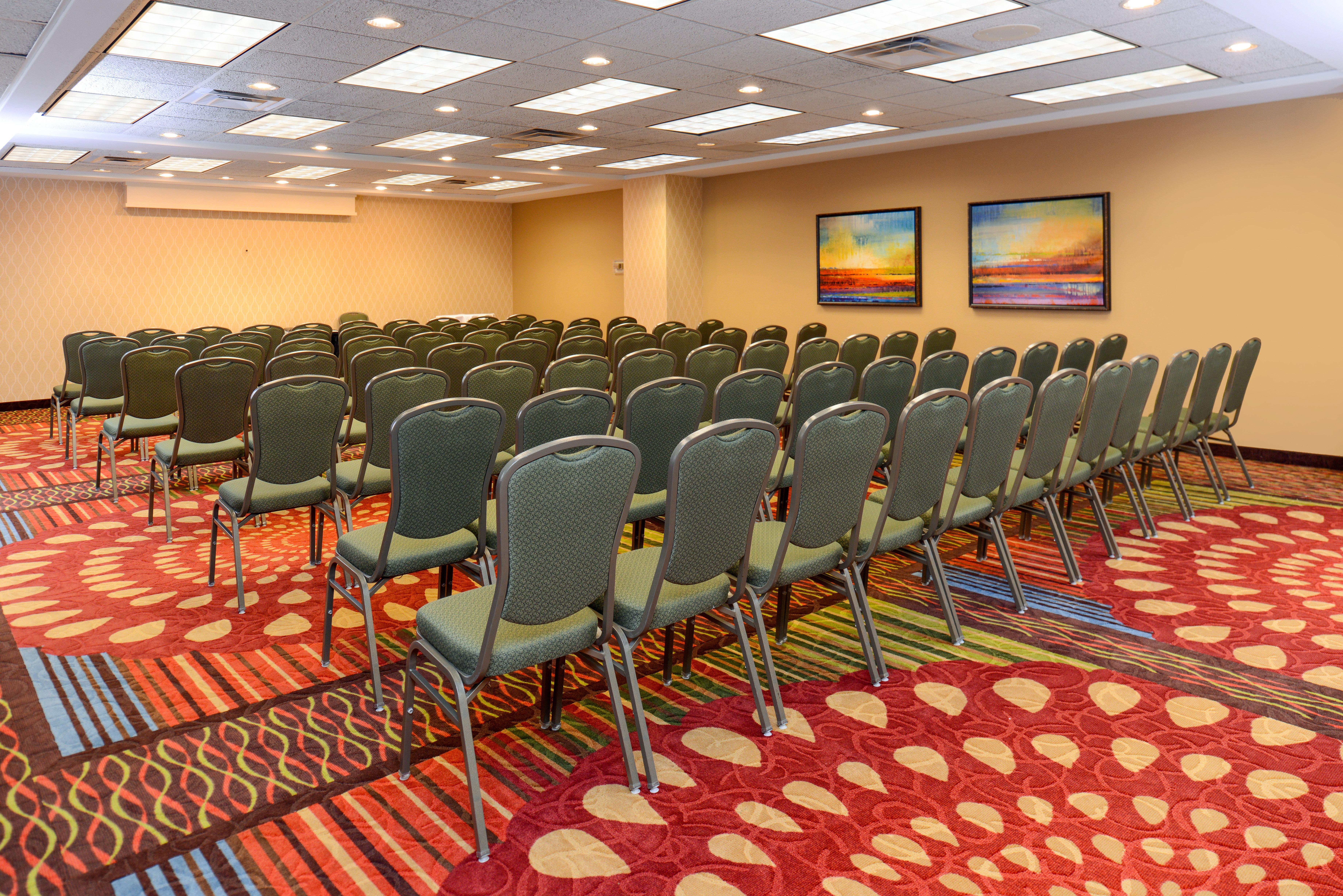 Holiday Inn Hotel & Suites Overland Park-Convention Center By Ihg Exterior photo